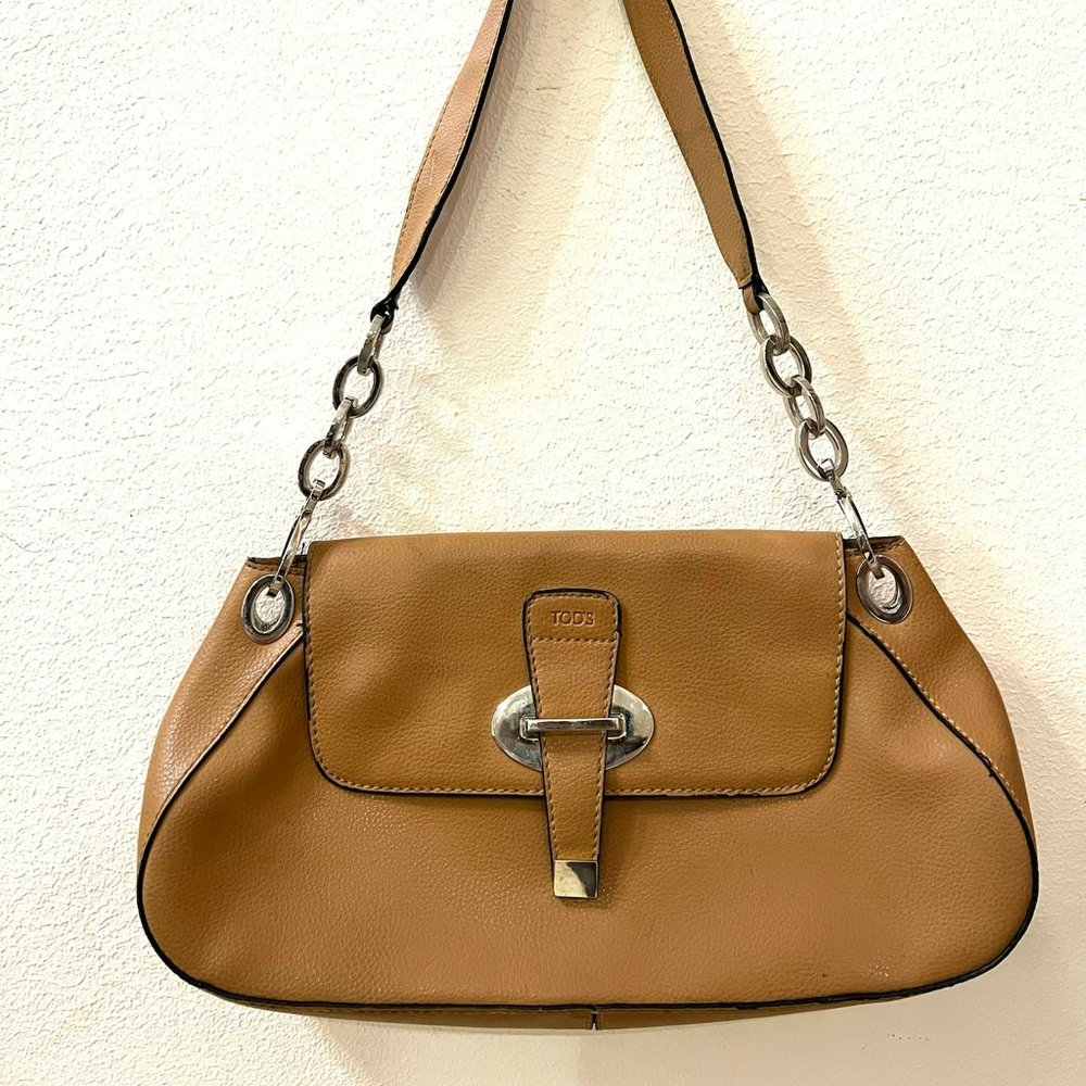 Tod's Leather Shoulder Bag